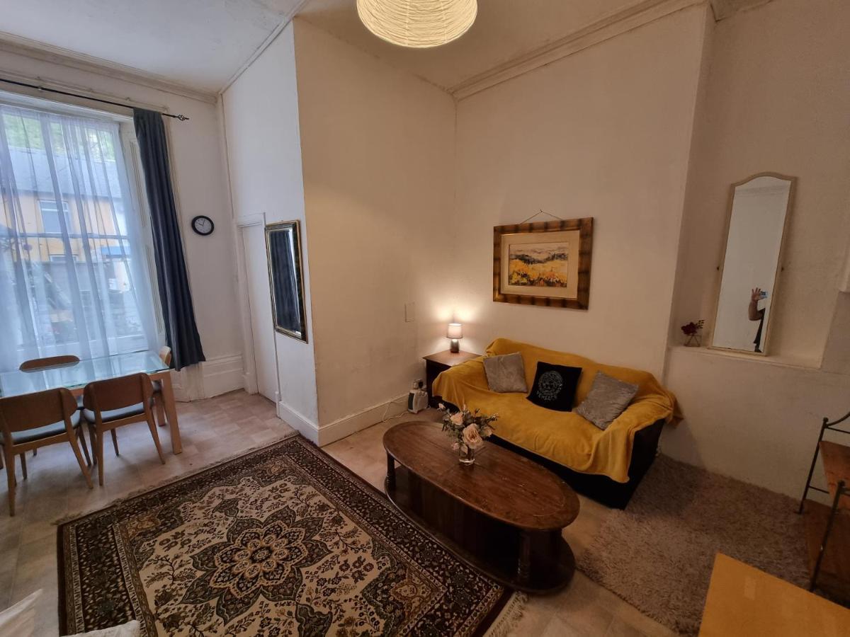 Large Flat Next To Port, Cliffs, Beach With Parking Douvres Extérieur photo